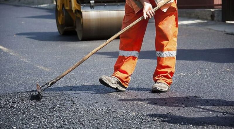 Посадовців Світловодської міськради підозрюють у "наживі" на ремонті доріг