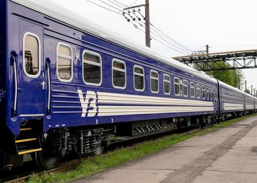 Змінили рух приміських поїздів на Кіровоградщині через ворожий обстріл