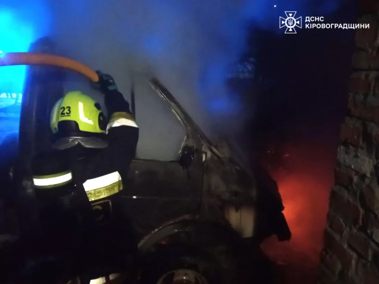 у кіровоградській області загасили пожежі трьох автівок
