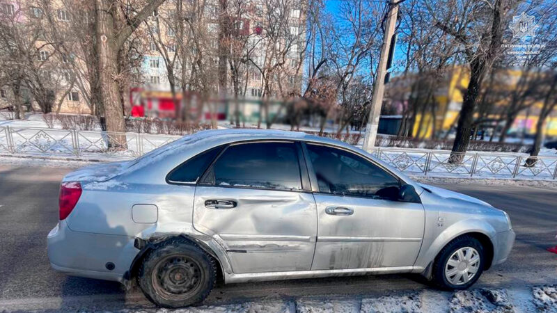 У Кропивницькому зіткнулися дві автівки