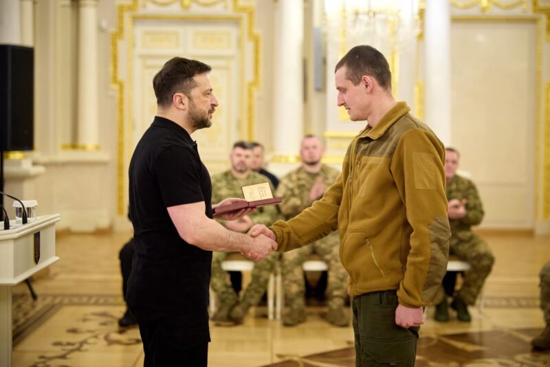 Зеленський відзначив державними нагородами двох кропивничан