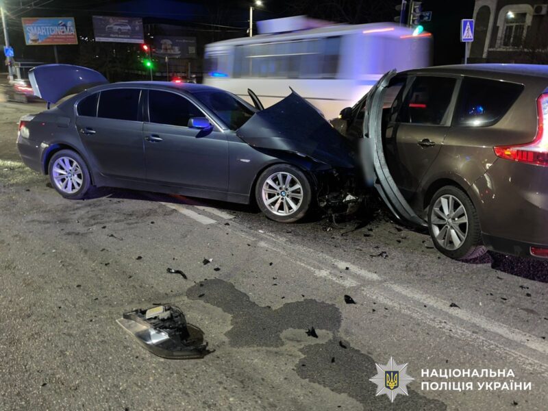 У Кропивницькому сталася ДТП за участі трьох автівок