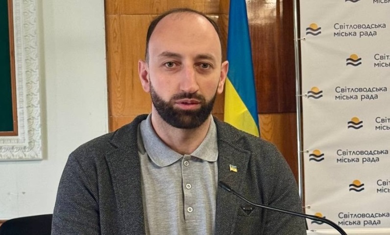 Максим Бакуменко