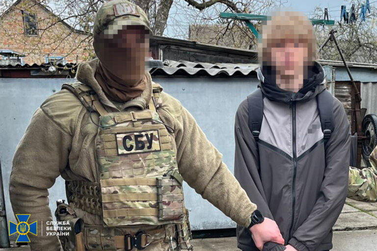 На Кіровоградщині 15-річний хлопець планував підірвати школу та розстріляти однокласників