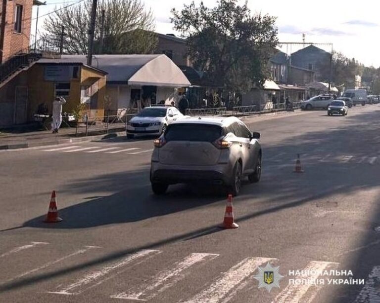 В Олександрії водій збив 80-річну жінку на "зебрі"