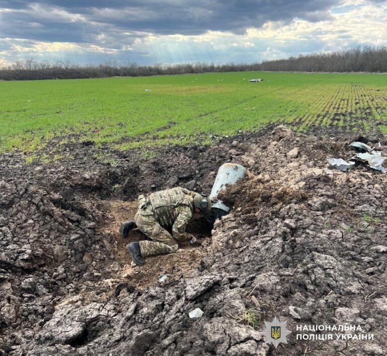Ворожу ракету знайшли у полі на Кіровоградщині під час сільськогосподарських робіт