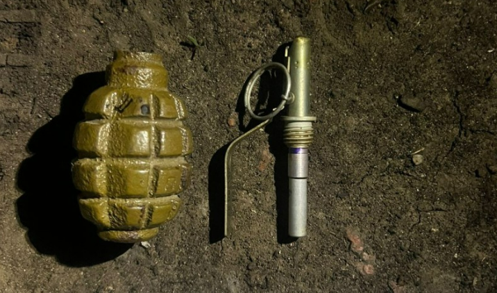 Погрожував людям гранатою чоловік у Новоукраїнському районі