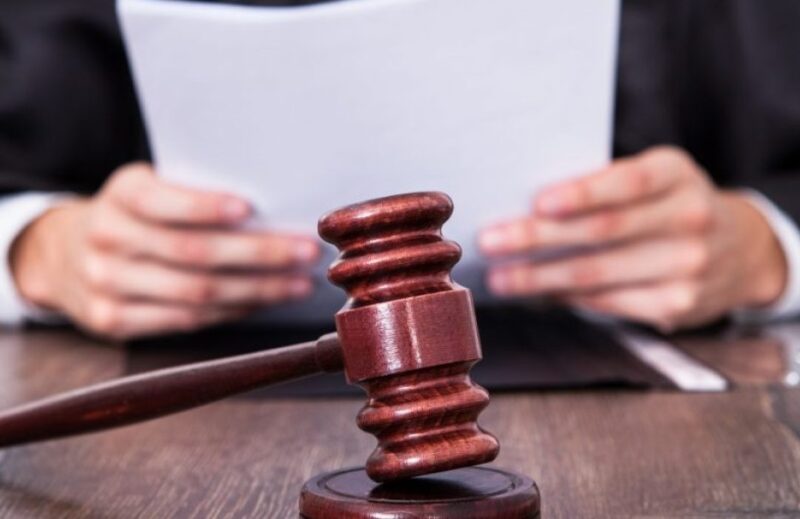 В Олександрівці підприємець обікрав померлу жінку