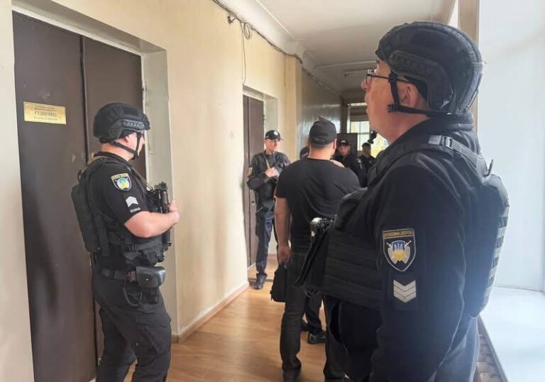 Стрілянина у Світловодській міськраді