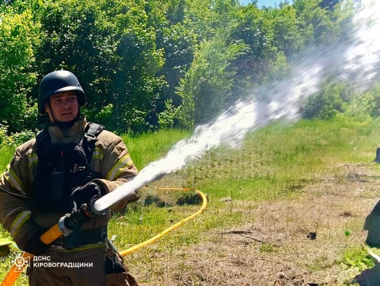 Ворожий дрон пошкодив транспортну інфраструктуру в Долинській громаді