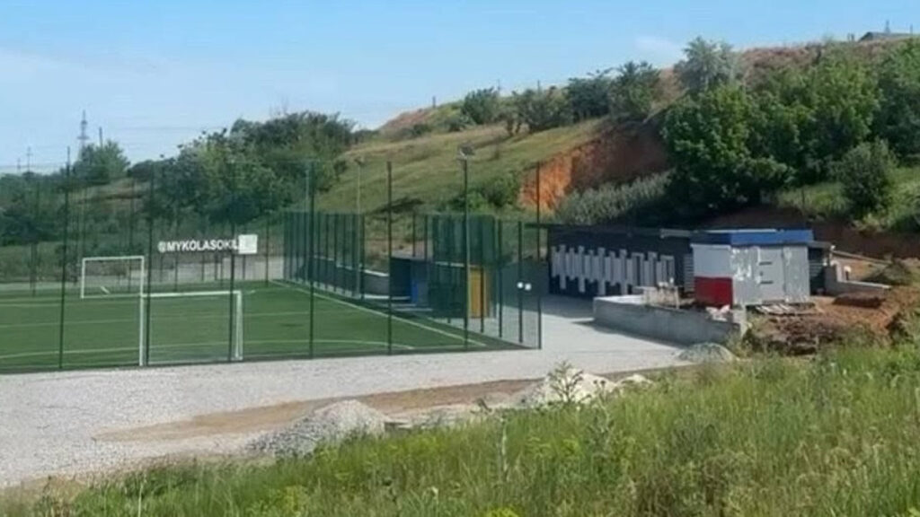 Збудували футбольну арену в пам'ять про загиблого воїна у Соколівській громаді