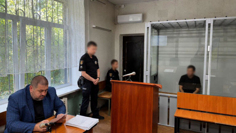 За зґвалтування дитини знайомого судили чоловіка на Кіровоградщині