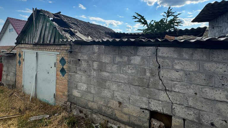 Вісім будинків пошкоджено через ворожу атаку у Кропивницькому