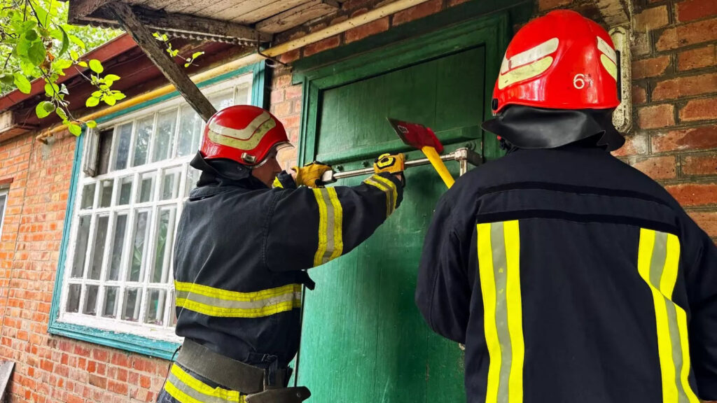 У Кропивницькому врятували літню жінку яка стала заручницею власного будинку