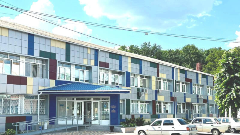 Директора Знам'янського медзакладу затримали на хабарі у 3000 доларів