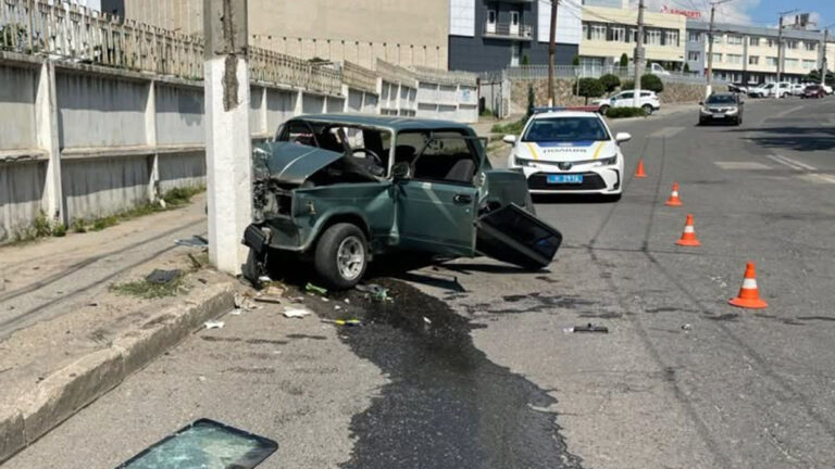 У Кропивницькому водій в'їхав у стопв: травмувалася дитина