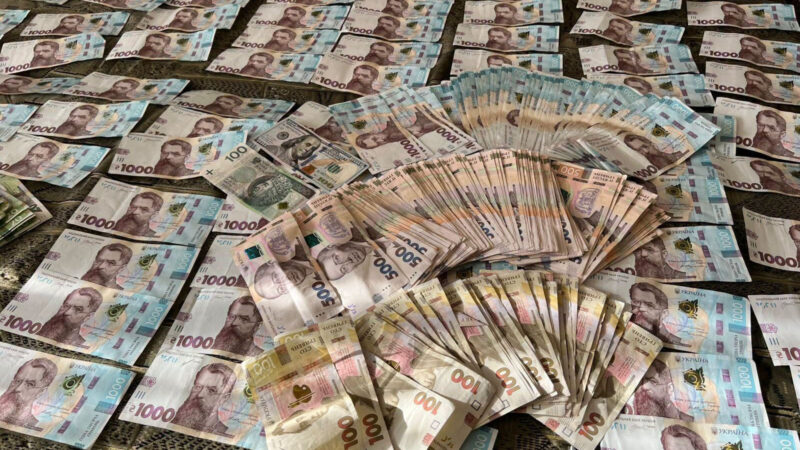 Заробляли 500 тис. грн на місяць: на Кіровоградщині викрили наркоторговців
