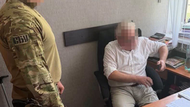 На хабарі за оформлення інвалідності затримали директора лікарні на Кіровоградщині