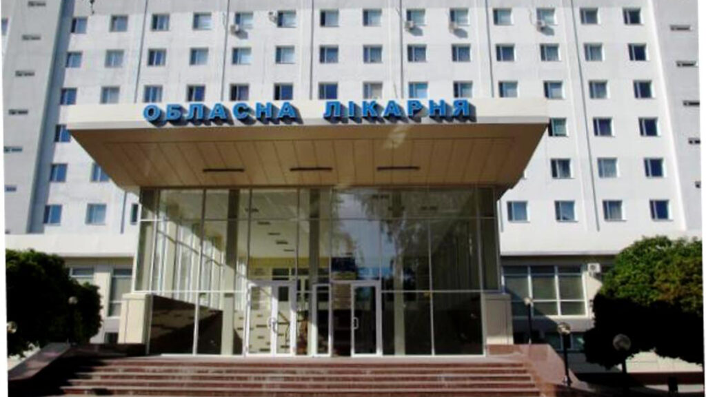 Двох медиків з Кропивницького удостоїли званням "Заслужений лікар України"