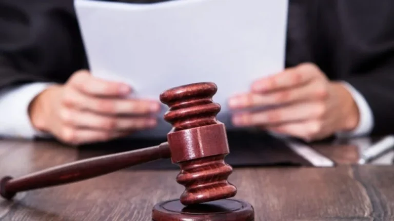 У Кропивницькому військовослужбовця засудили до 7 років за замах на вбивство чоловіка біля АТБ