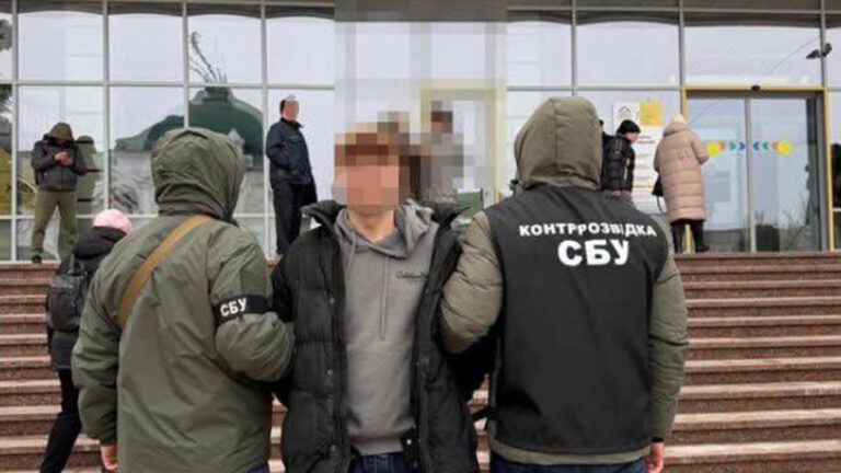 У Кропивницькому судили військовослужбовця, який реєстрував Starlink для ворога